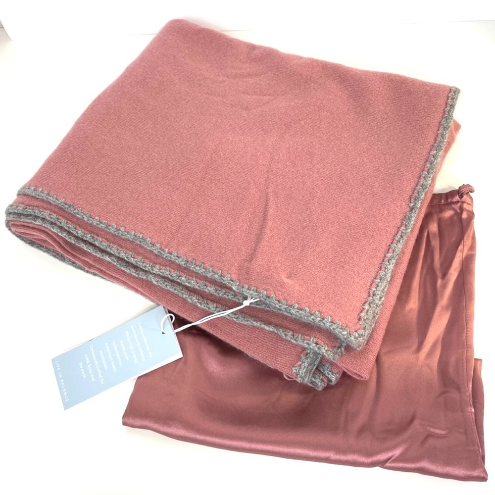 JOHNNY WAS Calme NEW 100% Cashmere Whipstitch Throw Blanket W Dust Bag Rose Pink